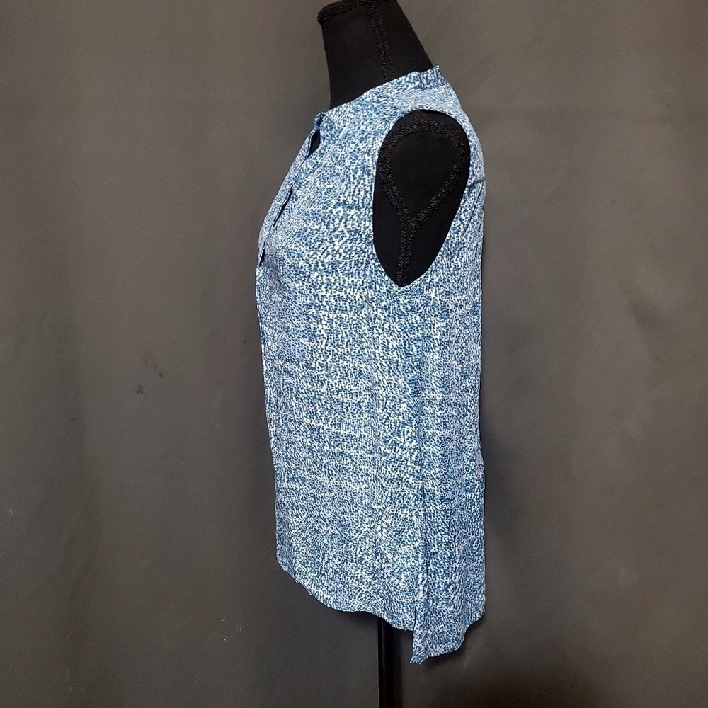 Vince 100% Silk Blouse Tank Size Small - Picture 2 of 5